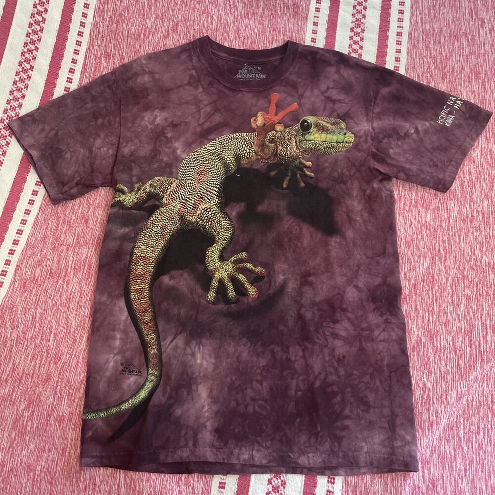 NWOT The Mountain Mens Medium Purple Gecko Lizard Tie Dye Kona Hawaii T-Shirt